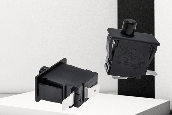 Micro Switch Reliability for Automotive and Industrial OEMs: IP Ratings, Cycle Life, and Customization